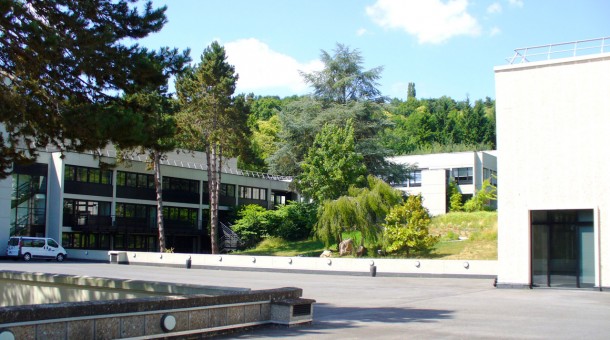 Domaine de saint Paul : Terrasse extérieure Grand Parvis